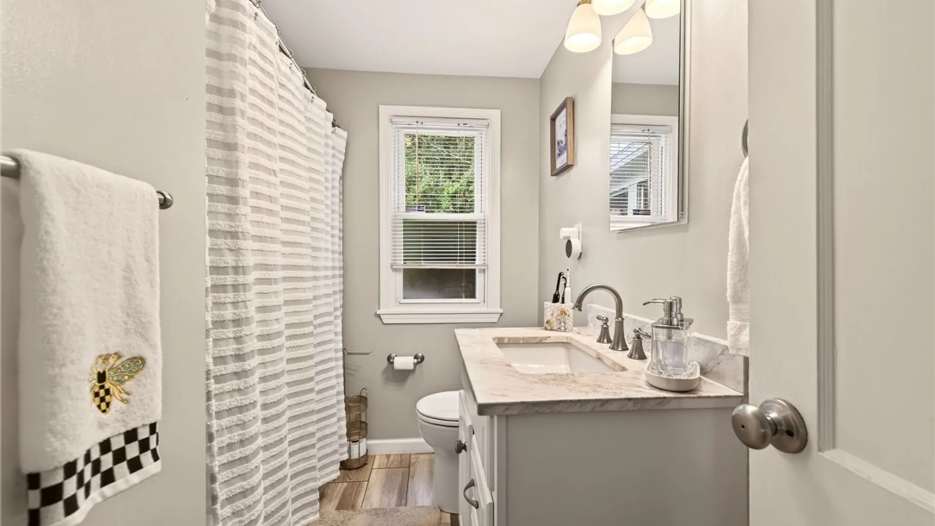 Property at 530 Tarrington Road, Irondequoit, NY 14609 9