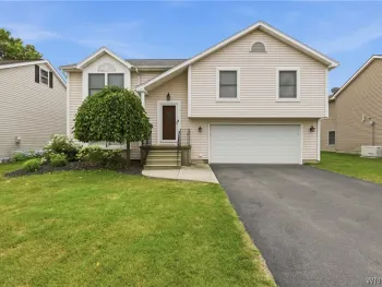 Property at 76 Doehaven Circle, Lancaster, NY 14043