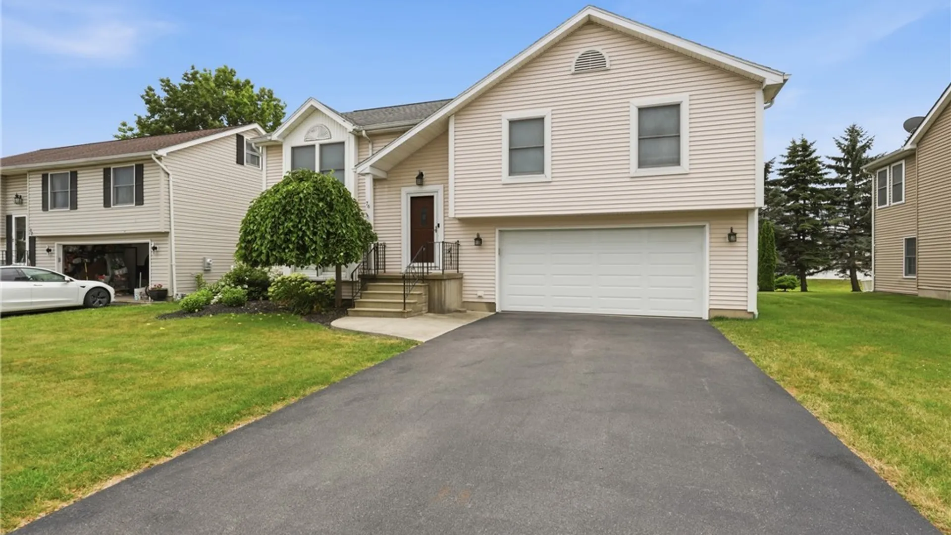 Property at 76 Doehaven Circle, Lancaster, NY 14043 2