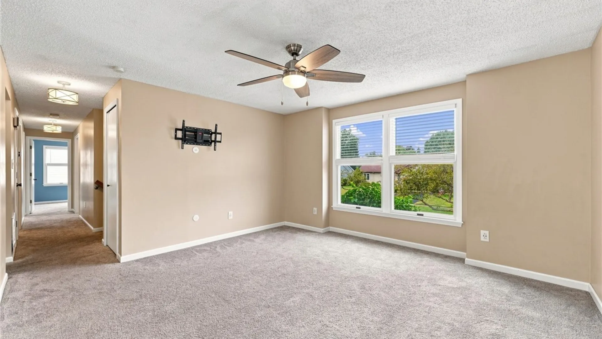 Property at 76 Doehaven Circle, Lancaster, NY 14043 6