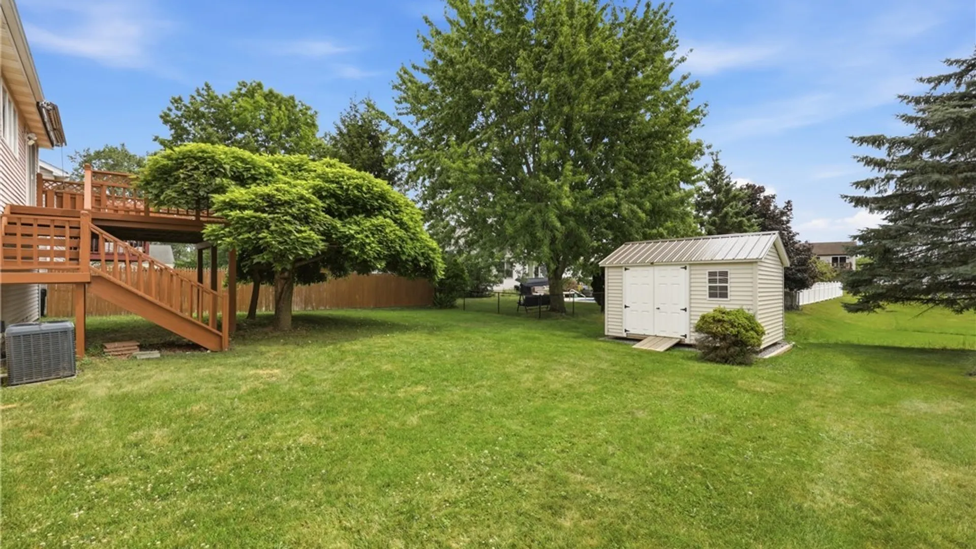 Property at 76 Doehaven Circle, Lancaster, NY 14043 42