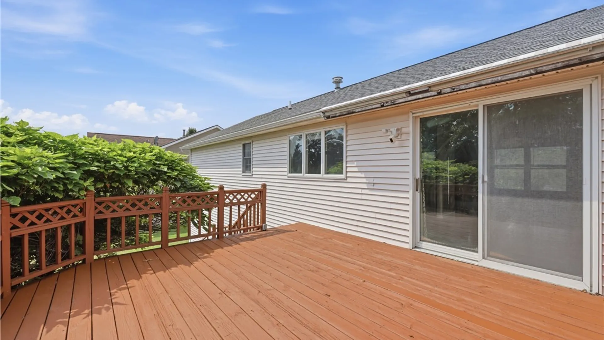 Property at 76 Doehaven Circle, Lancaster, NY 14043 43