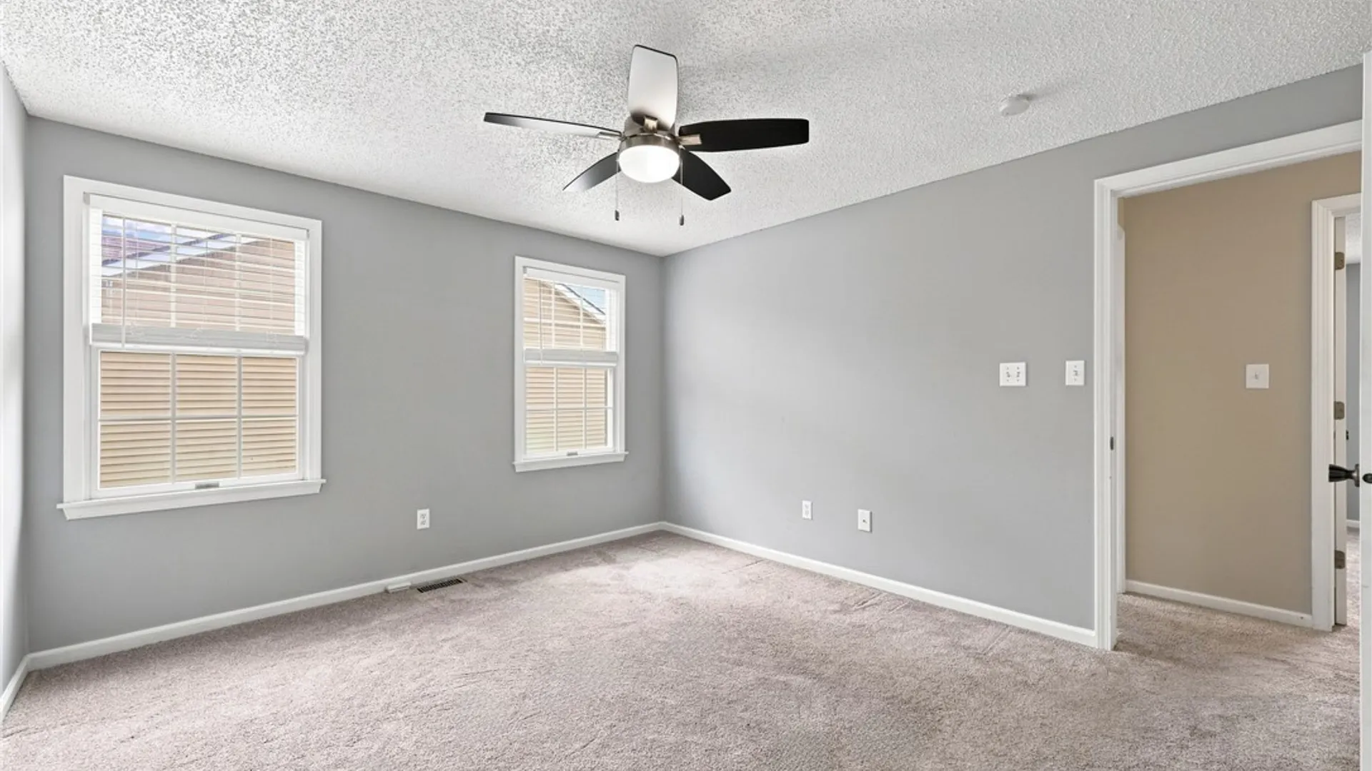 Property at 76 Doehaven Circle, Lancaster, NY 14043 22
