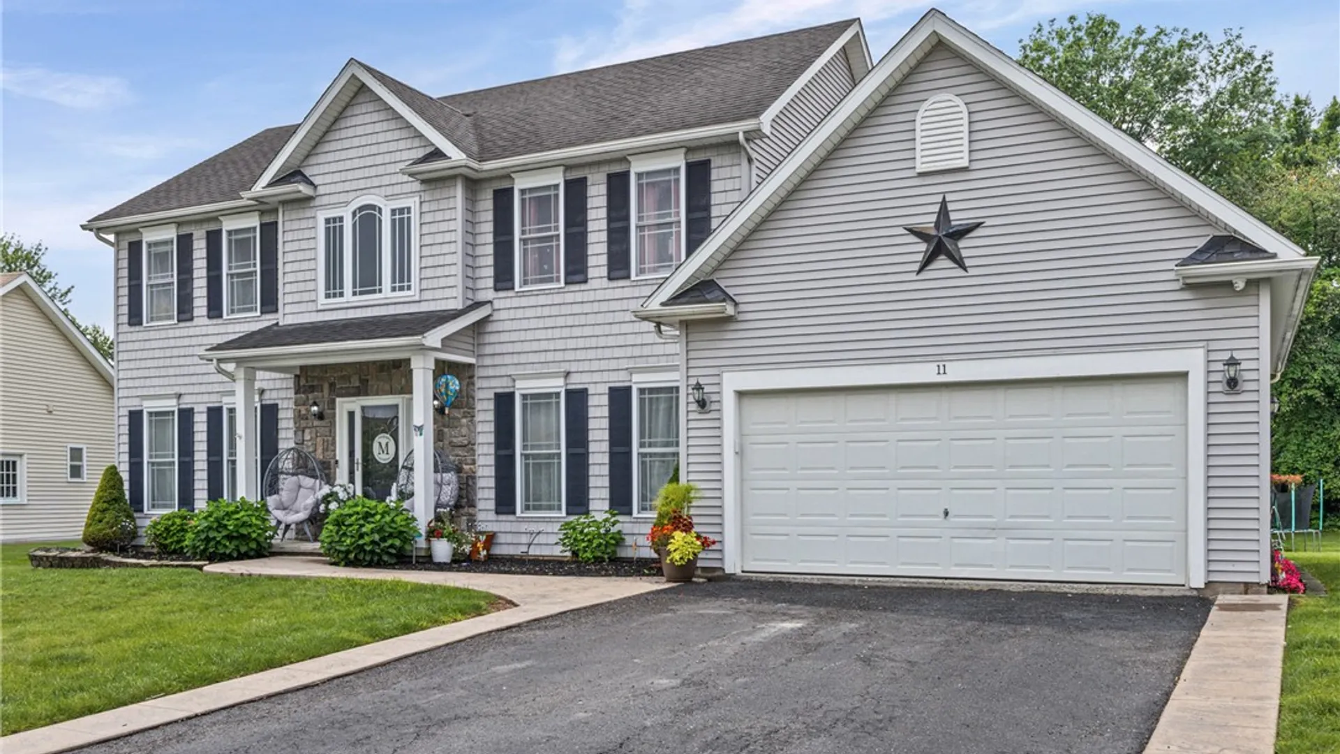 Property at 11 Liverpool Heights, Chili, NY 14514 4