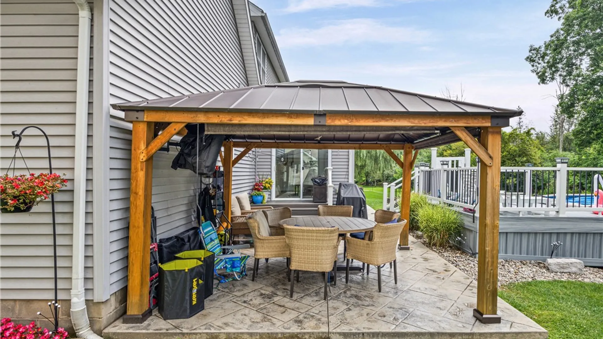 Property at 11 Liverpool Heights, Chili, NY 14514 39