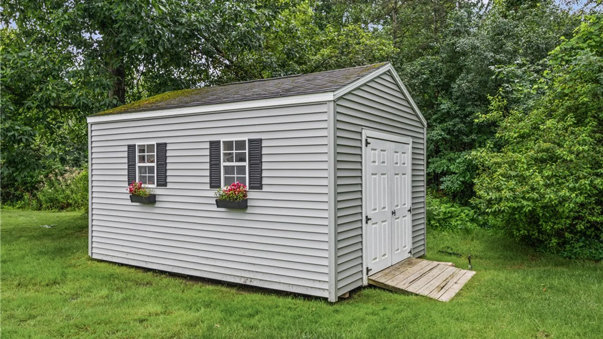Property at 11 Liverpool, Chili, NY 14514 41