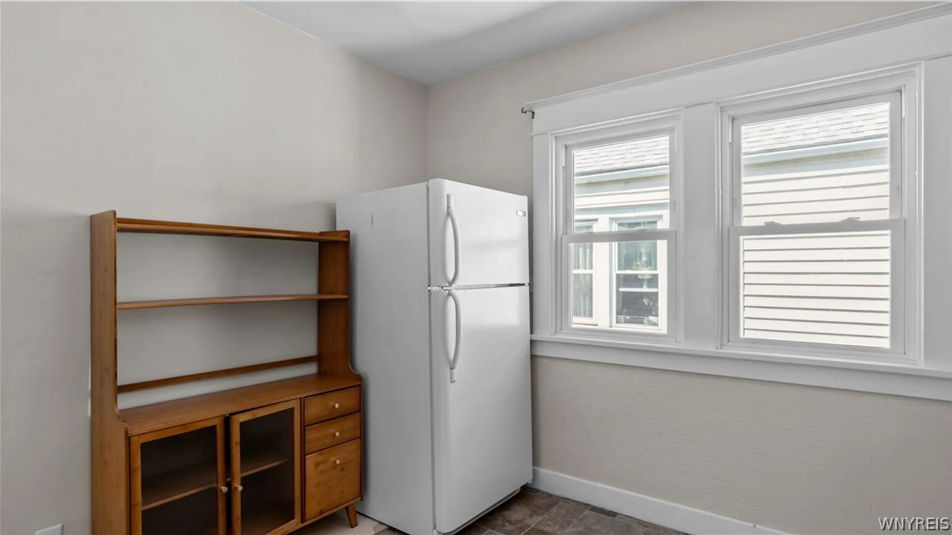 Property at 304 Taunton Place, Buffalo, NY 14216 19