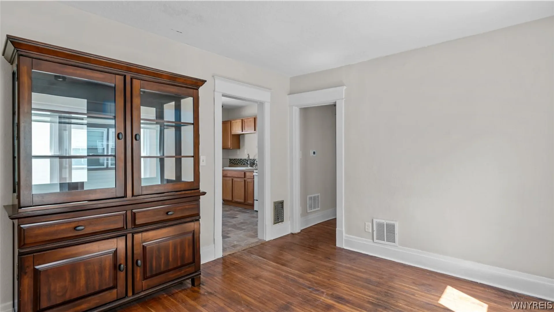 Property at 304 Taunton Place, Buffalo, NY 14216 24