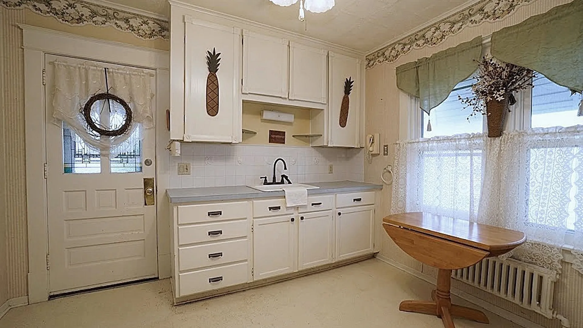 Property at 305 Norwalk Avenue, Buffalo, NY 14216 11