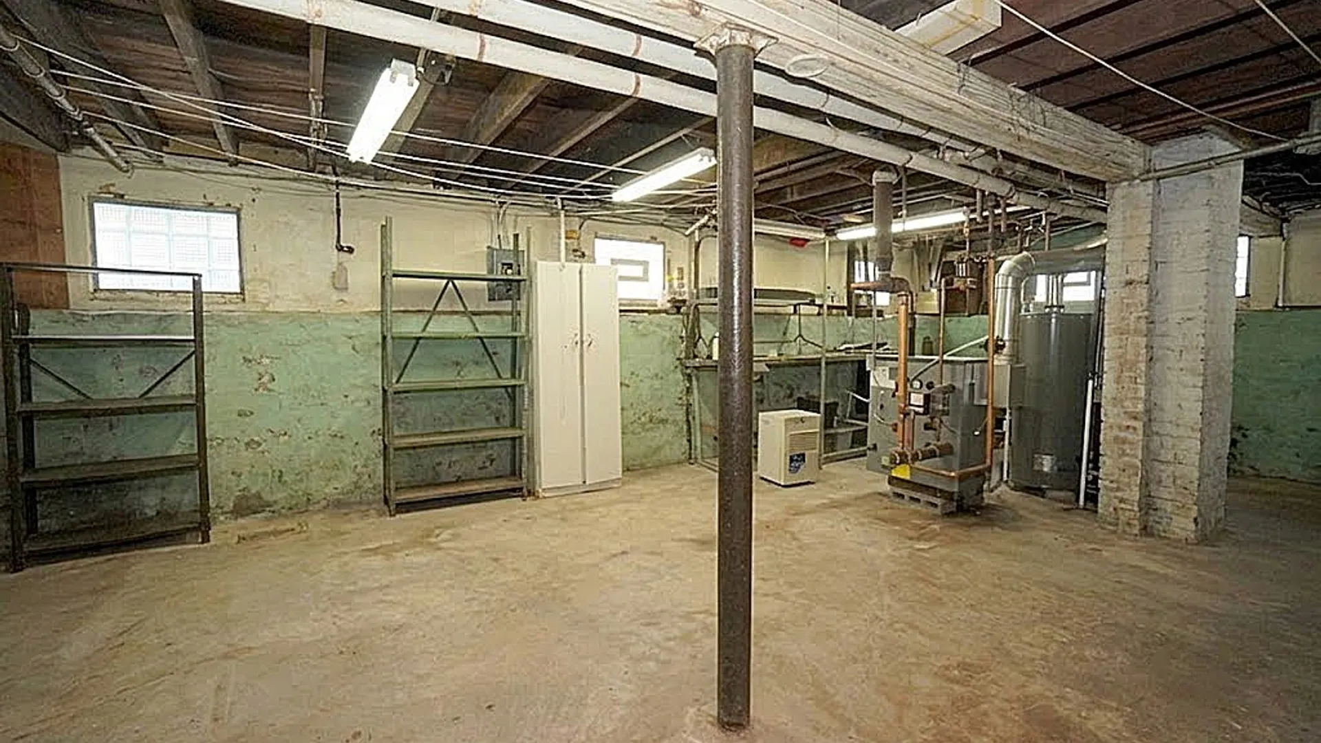 Property at 305 Norwalk Avenue, Buffalo, NY 14216 20