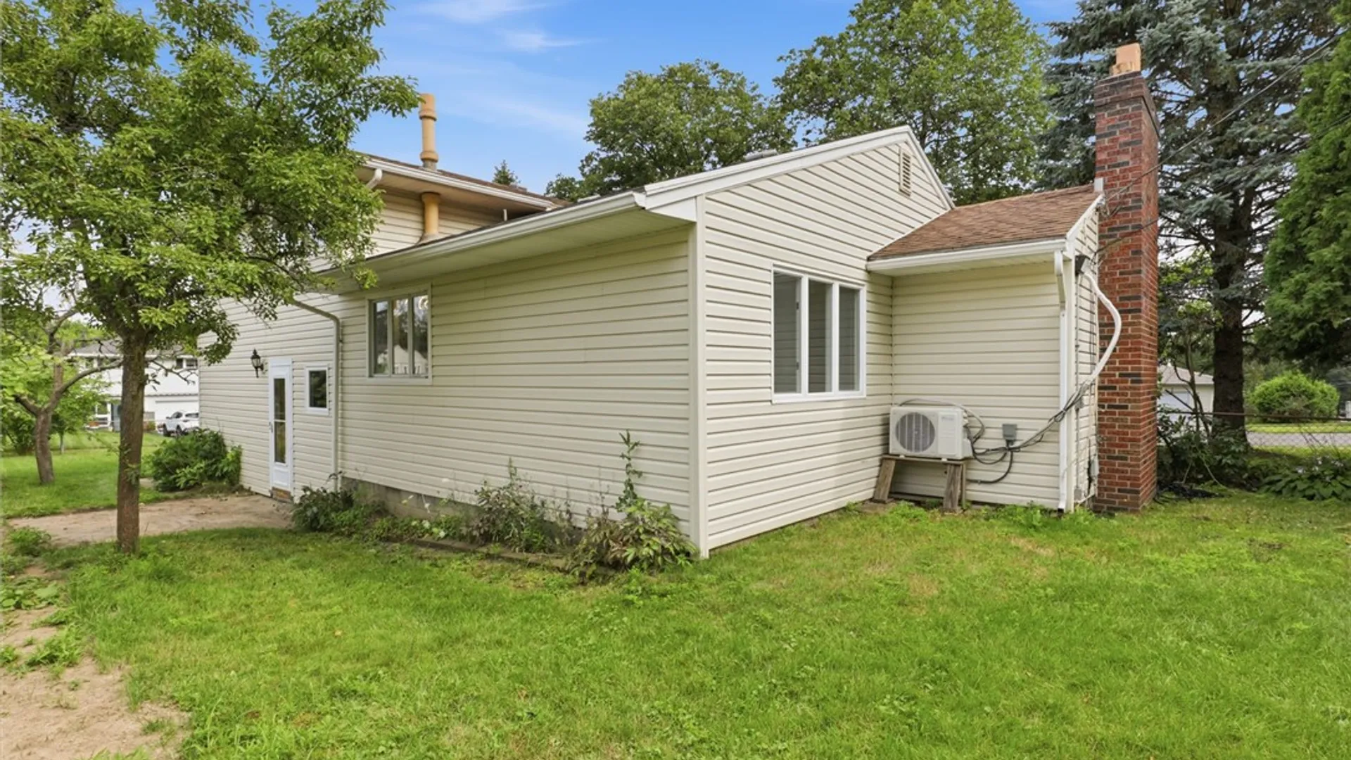 Property at 110 Highview Drive, Irondequoit, NY 14609 30