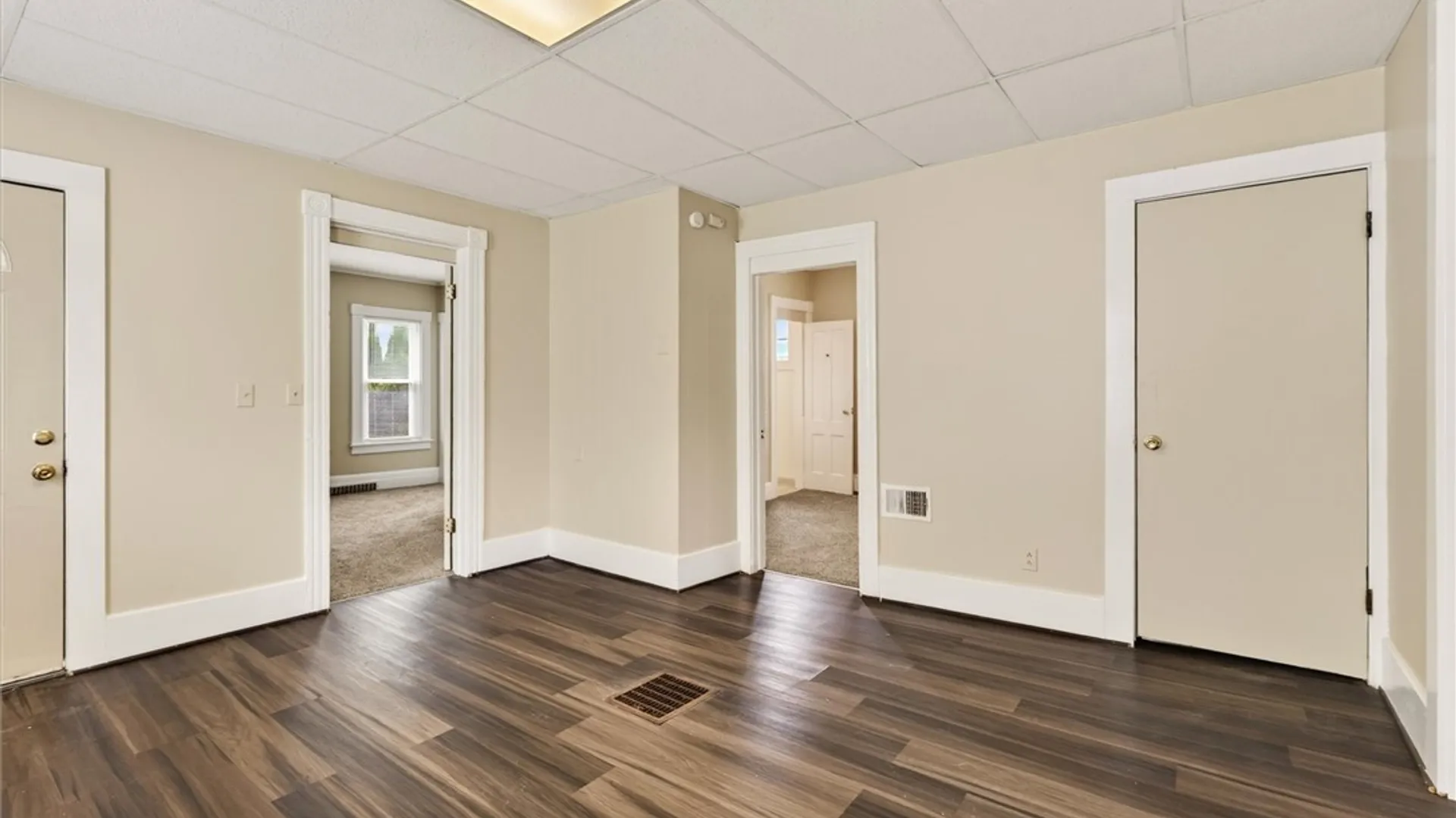 Property at 336 Avenue D, Rochester, NY 14621 7