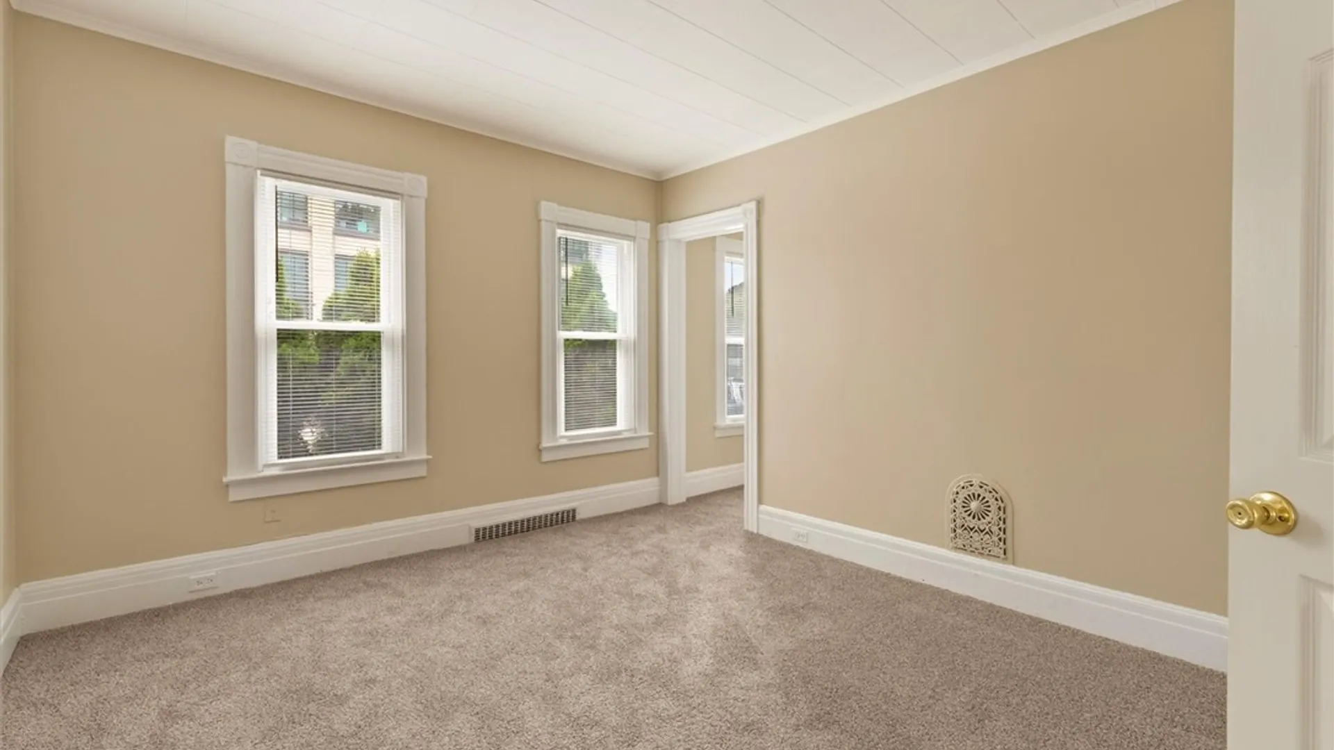 Property at 336 Avenue D, Rochester, NY 14621 10