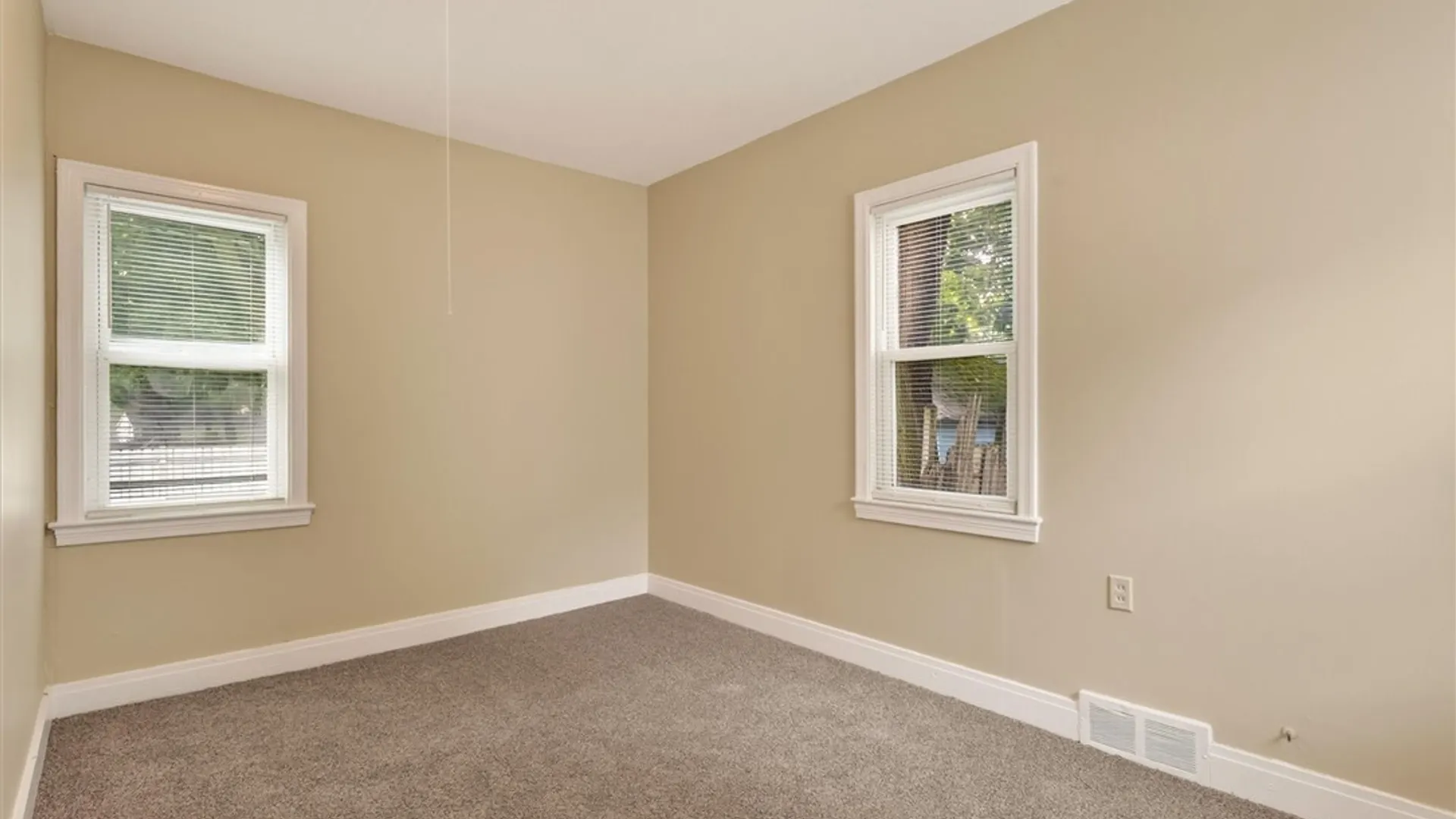Property at 336 Avenue D, Rochester, NY 14621 33