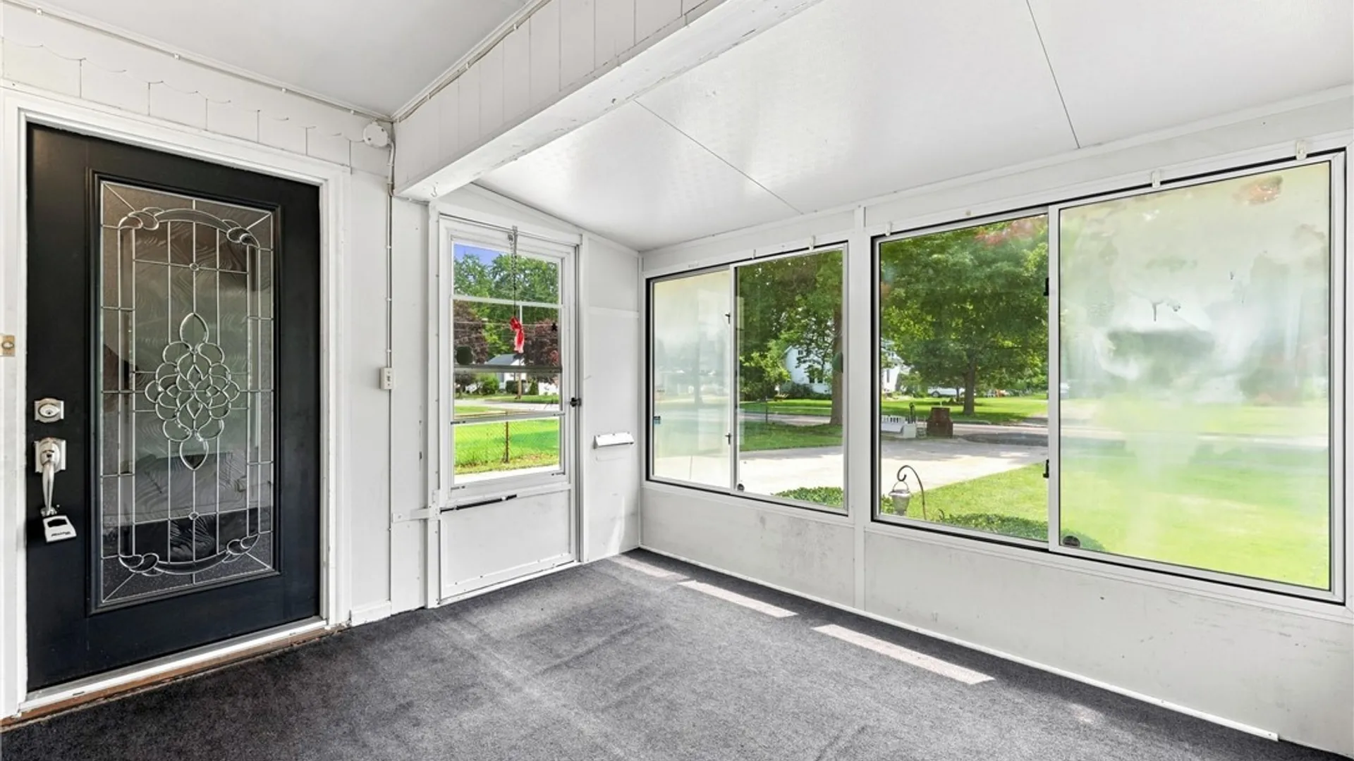 Property at 500 E Stenzil Street, North Tonawanda, NY 14120 4