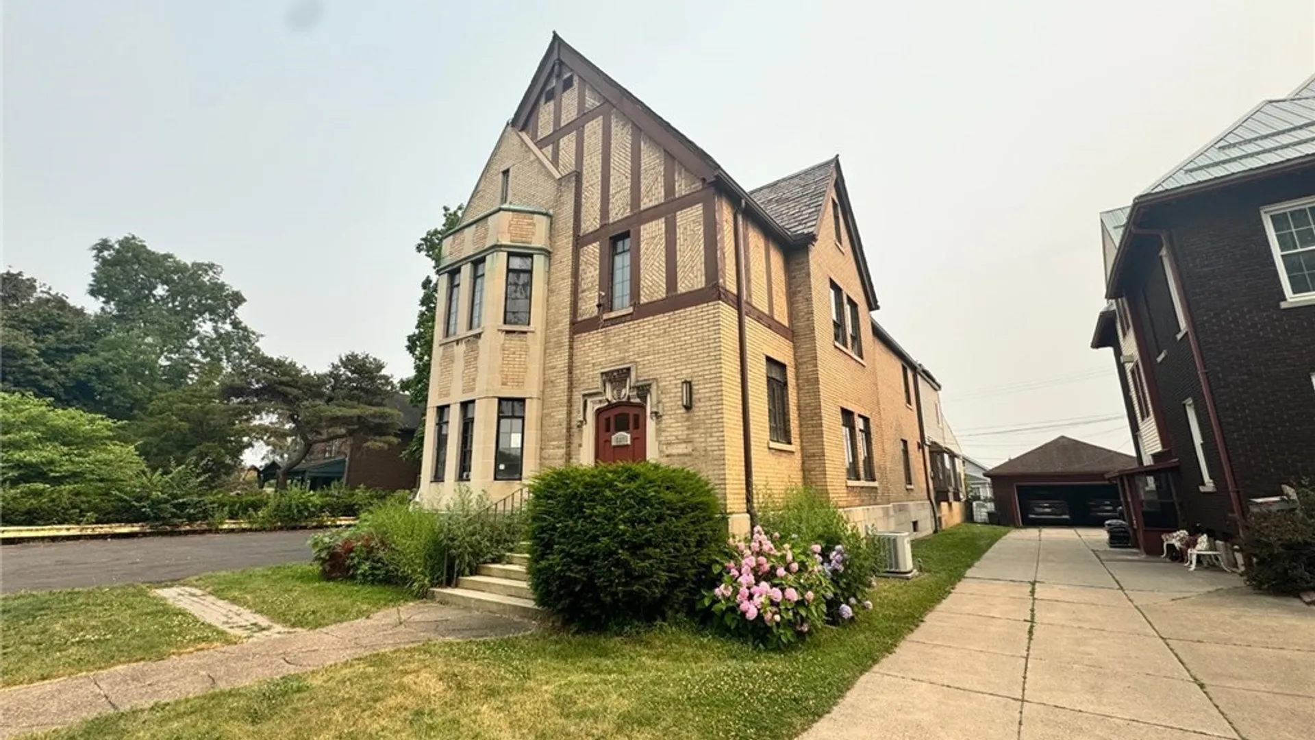 Property at 561 Ridge Suite 6 Road, Lackawanna, NY 14218 12