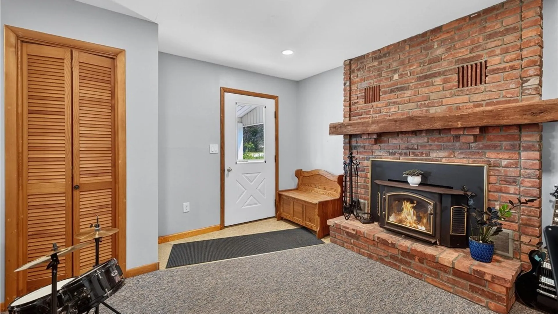 Property at 3916 Lockport Road, Wheatfield, NY 14132 3