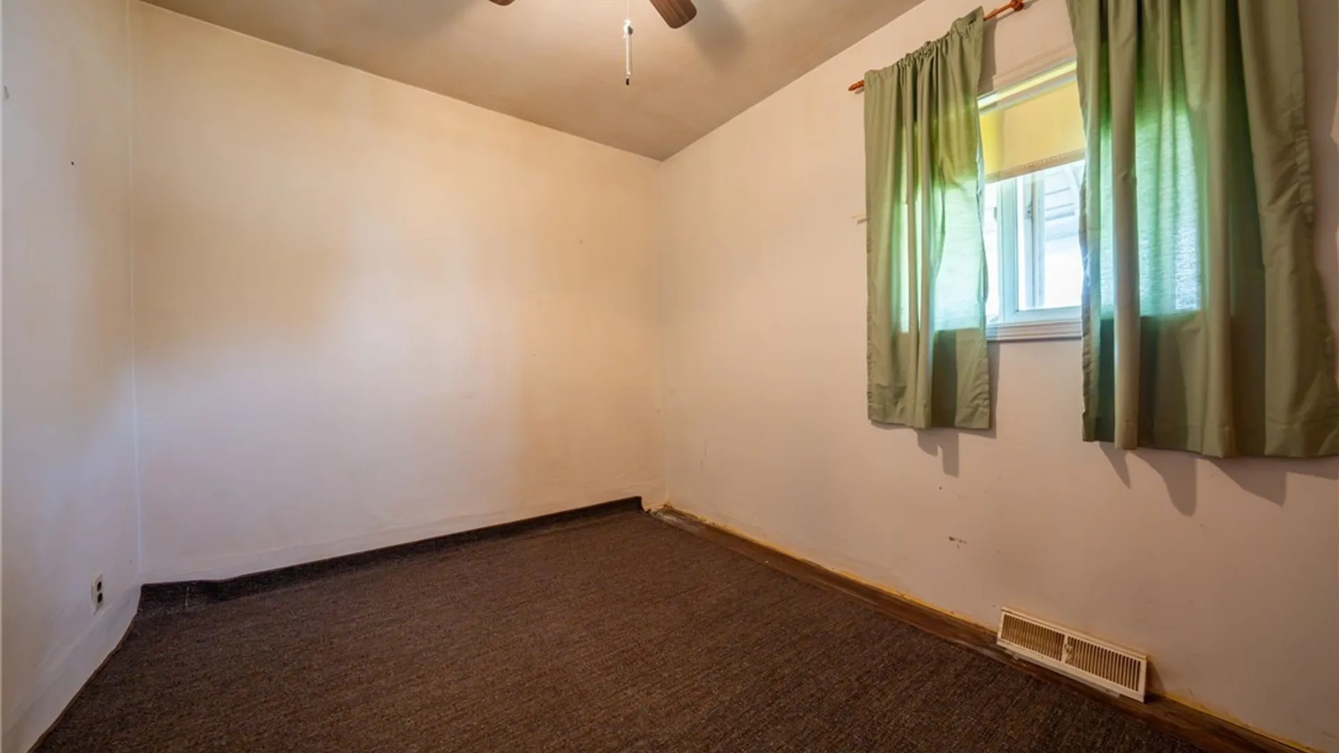 Property at 26 Modern Avenue, Lackawanna, NY 14218 9