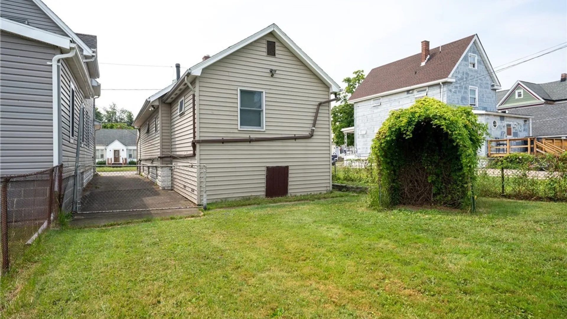 Property at 26 Modern Avenue, Lackawanna, NY 14218 20