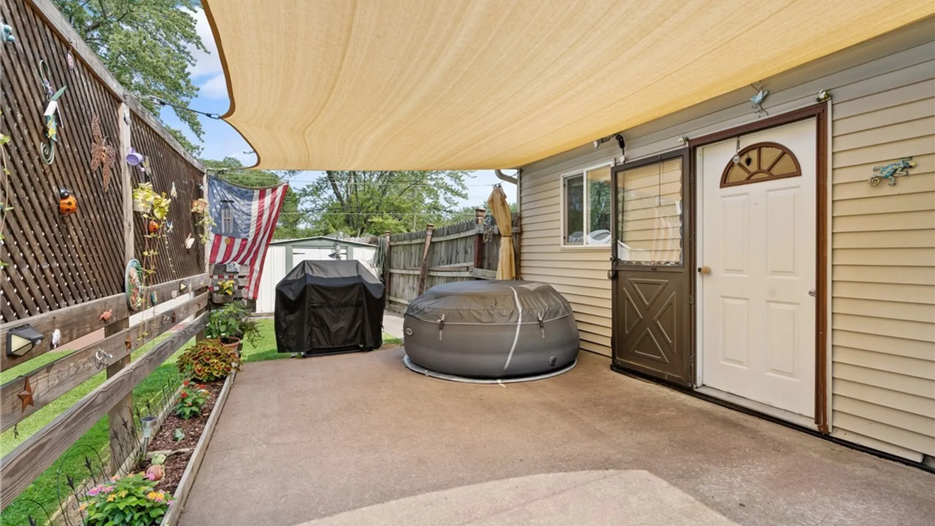 Property at 7903 Eisenhower Boulevard, Cicero, NY 13030 20