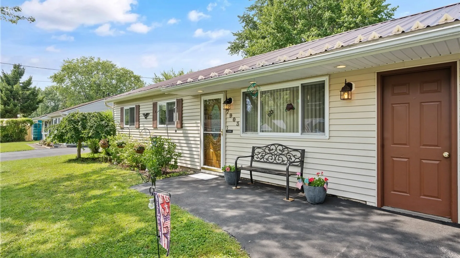 Property at 7903 Eisenhower Boulevard, Cicero, NY 13030 3