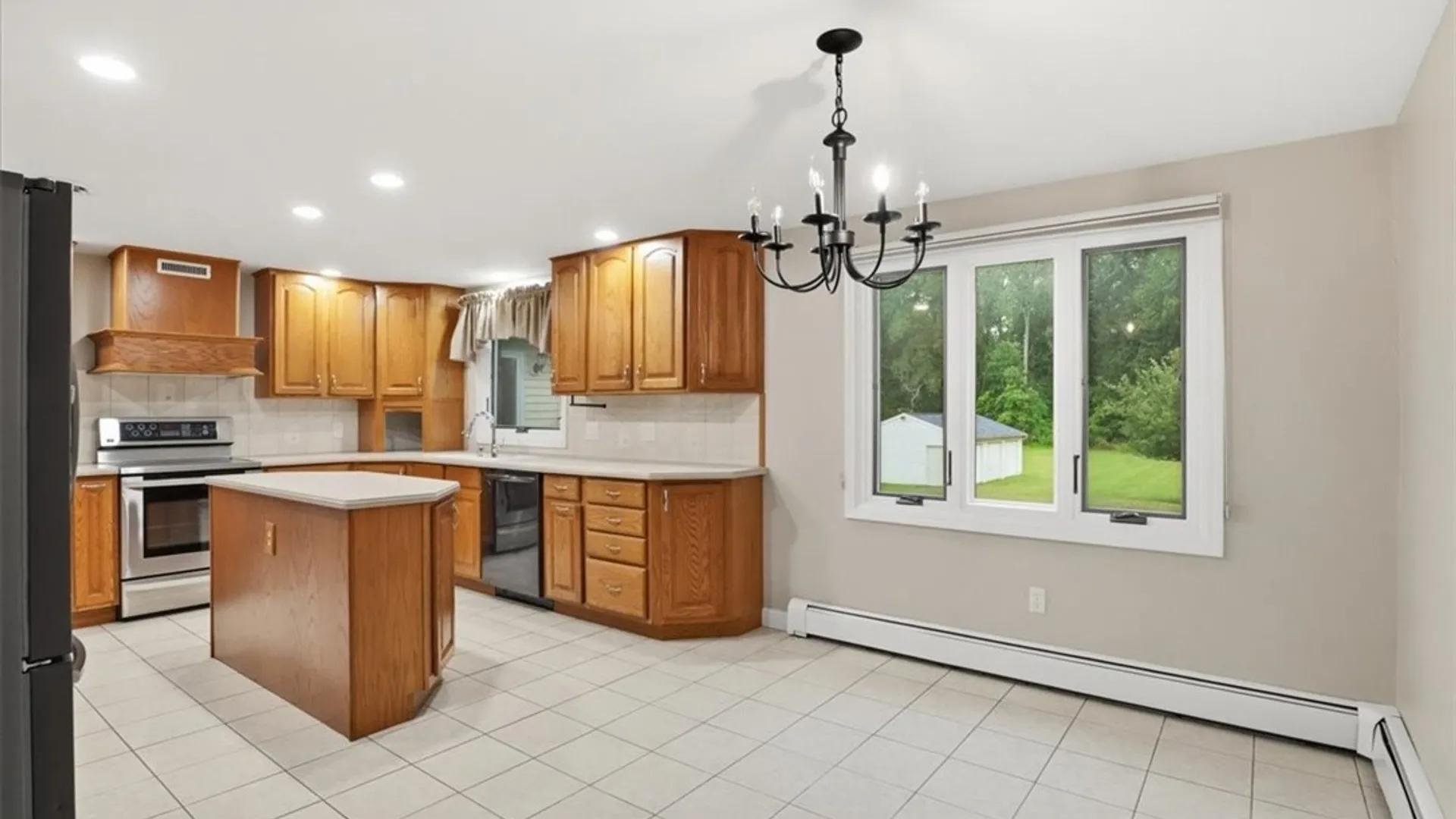 Property at 4130 Ransom Road, Clarence, NY 14031 20