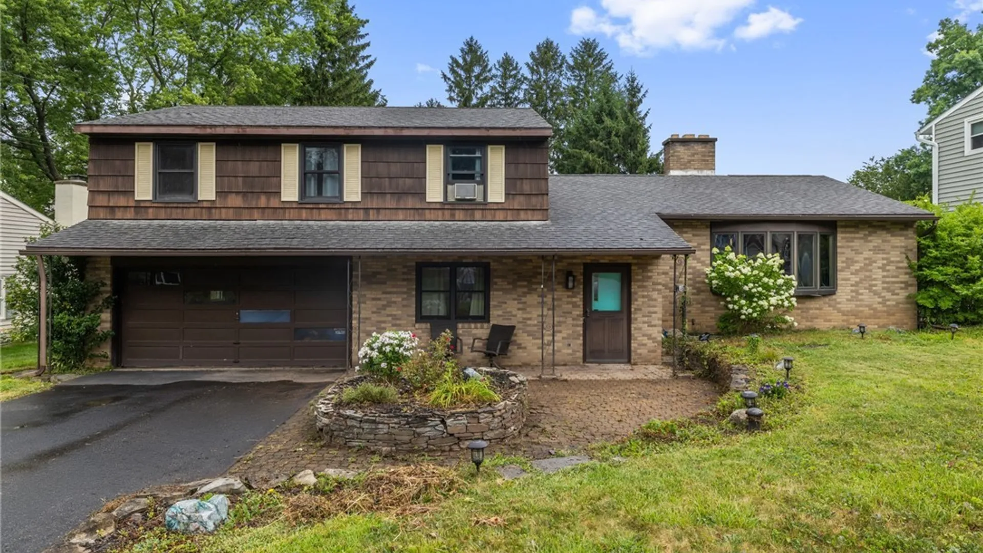 Property at 111 Hillside, Camillus, NY 13031 2
