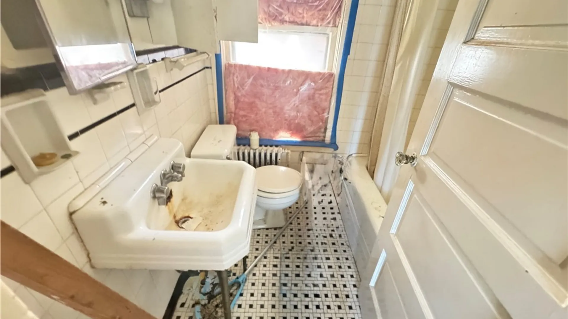 Property at 635 13th Street, Niagara Falls, NY 14301 13