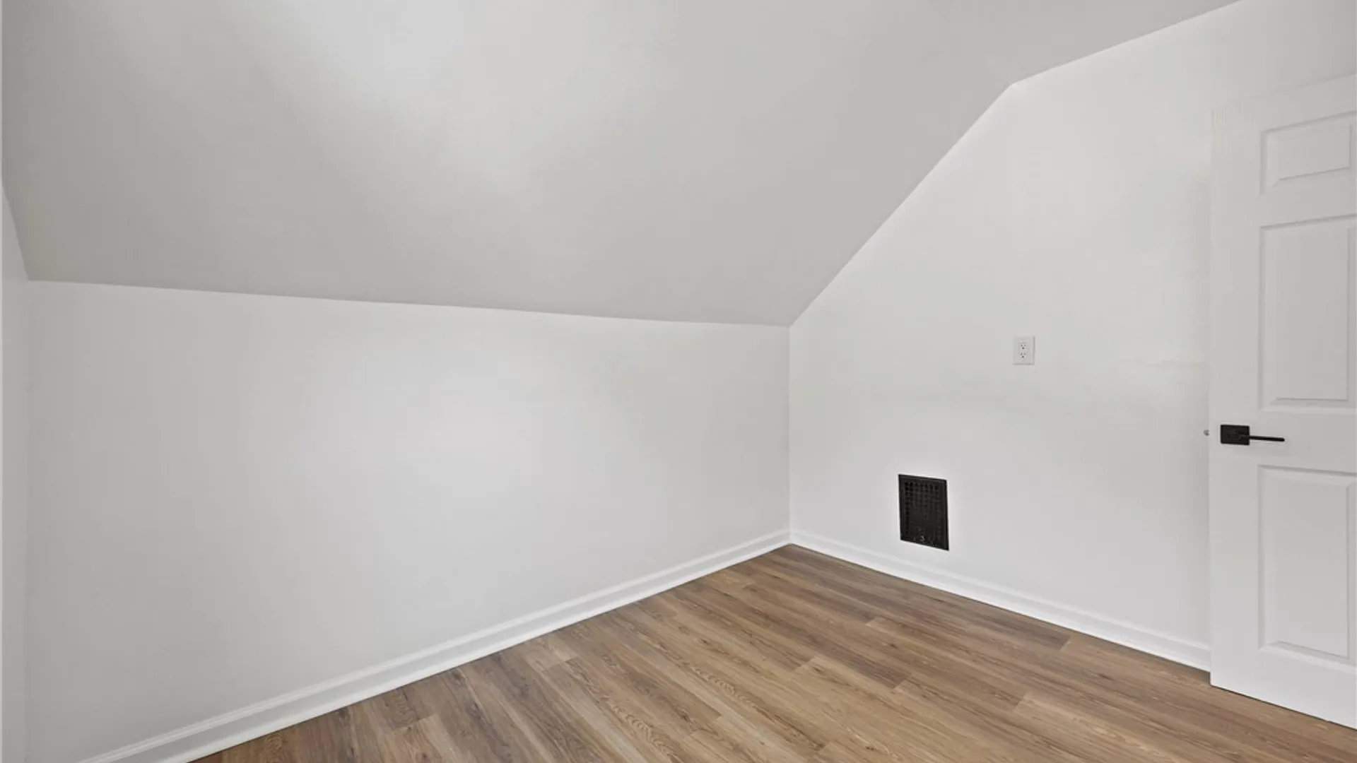 Property at 104 Garfield Street, Rochester, NY 14611 32