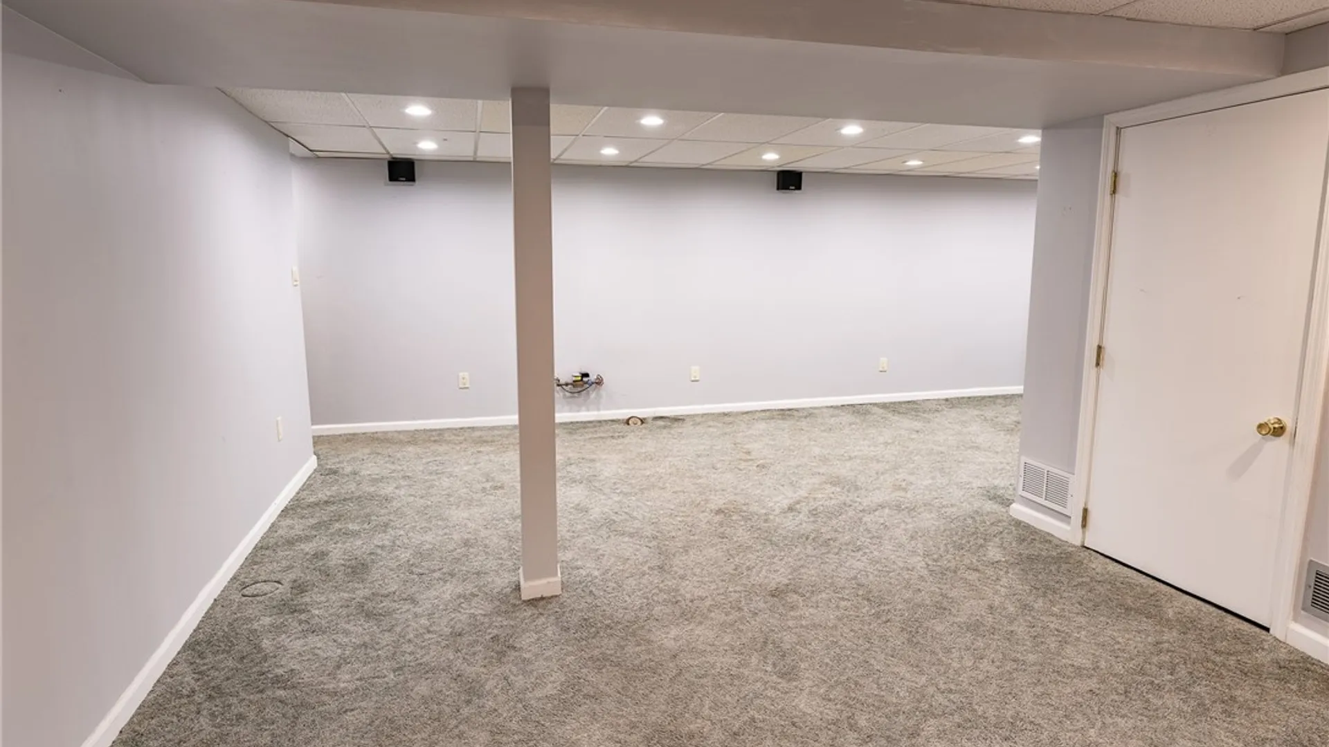 Property at 196 Youngs Ave, Gates, NY 14606 29