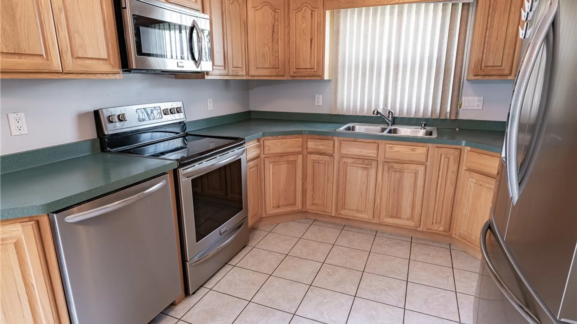 Property at 196 Youngs Ave, Gates, NY 14606 9