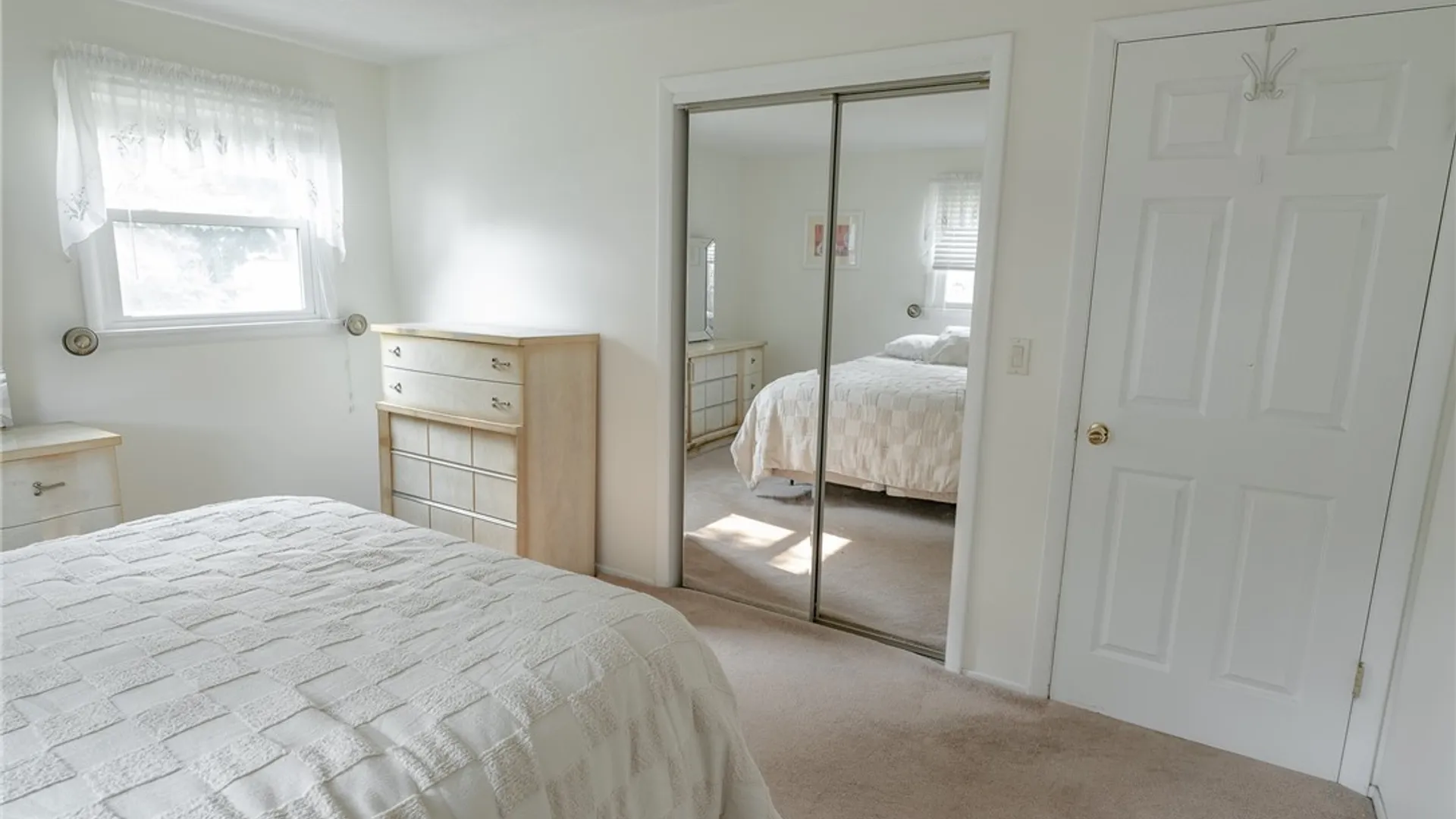 Property at 196 Youngs Ave, Gates, NY 14606 15