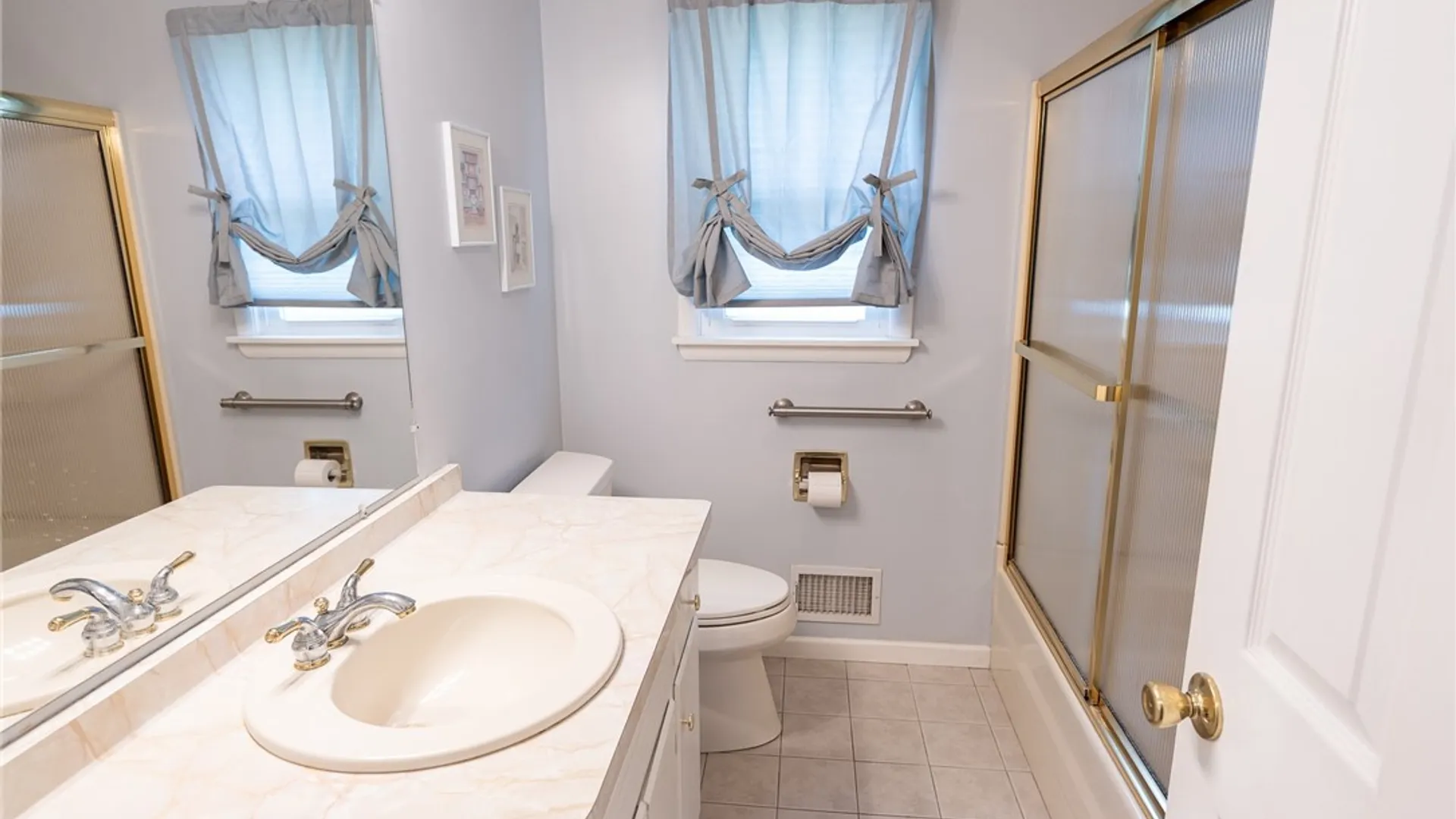 Property at 196 Youngs Ave, Gates, NY 14606 19