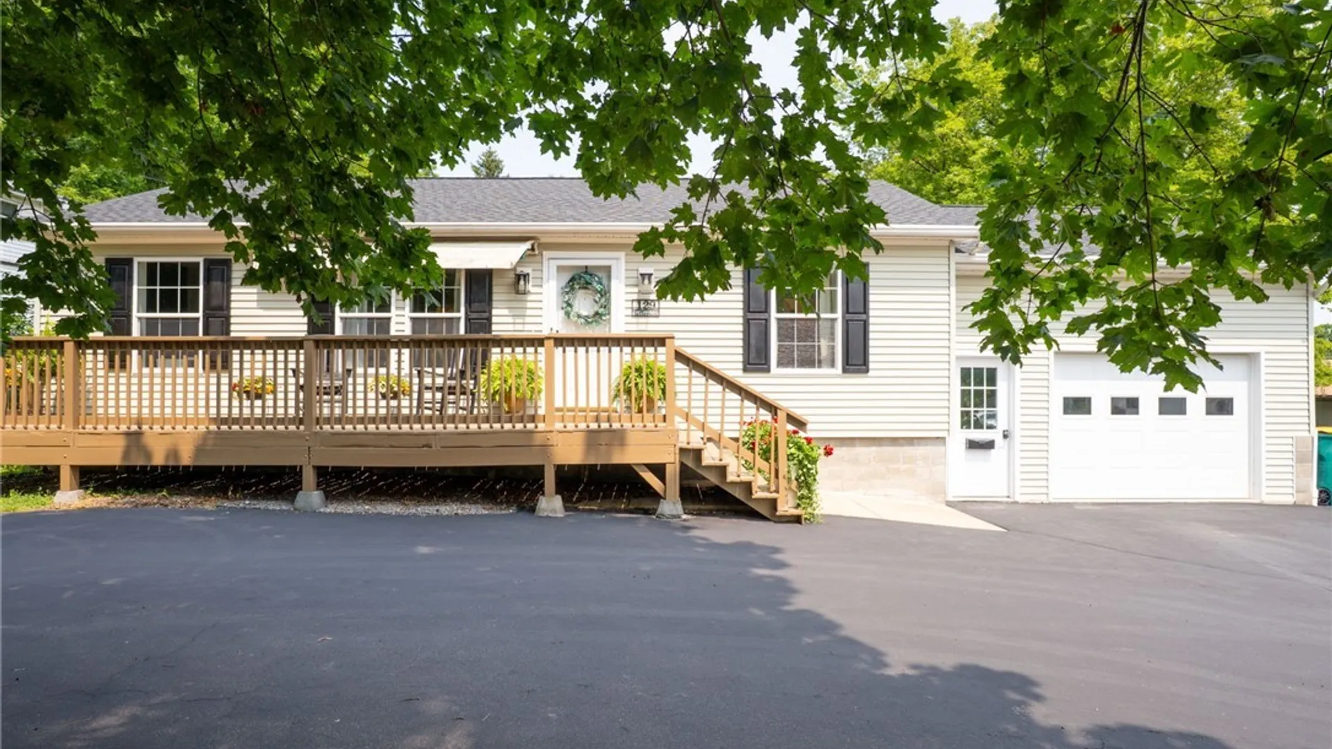 Property at 129 Jefferson Street, Warsaw, NY 14569 2