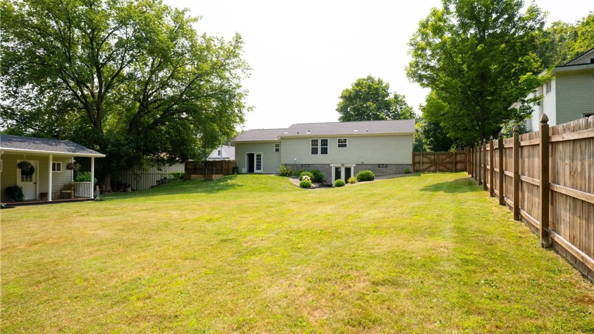 Property at 129 Jefferson Street, Warsaw, NY 14569 9