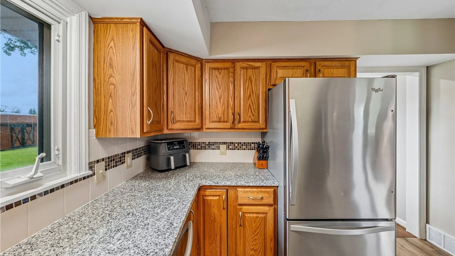 Property at 75 Morgan Parkway, Amherst, NY 14221 15