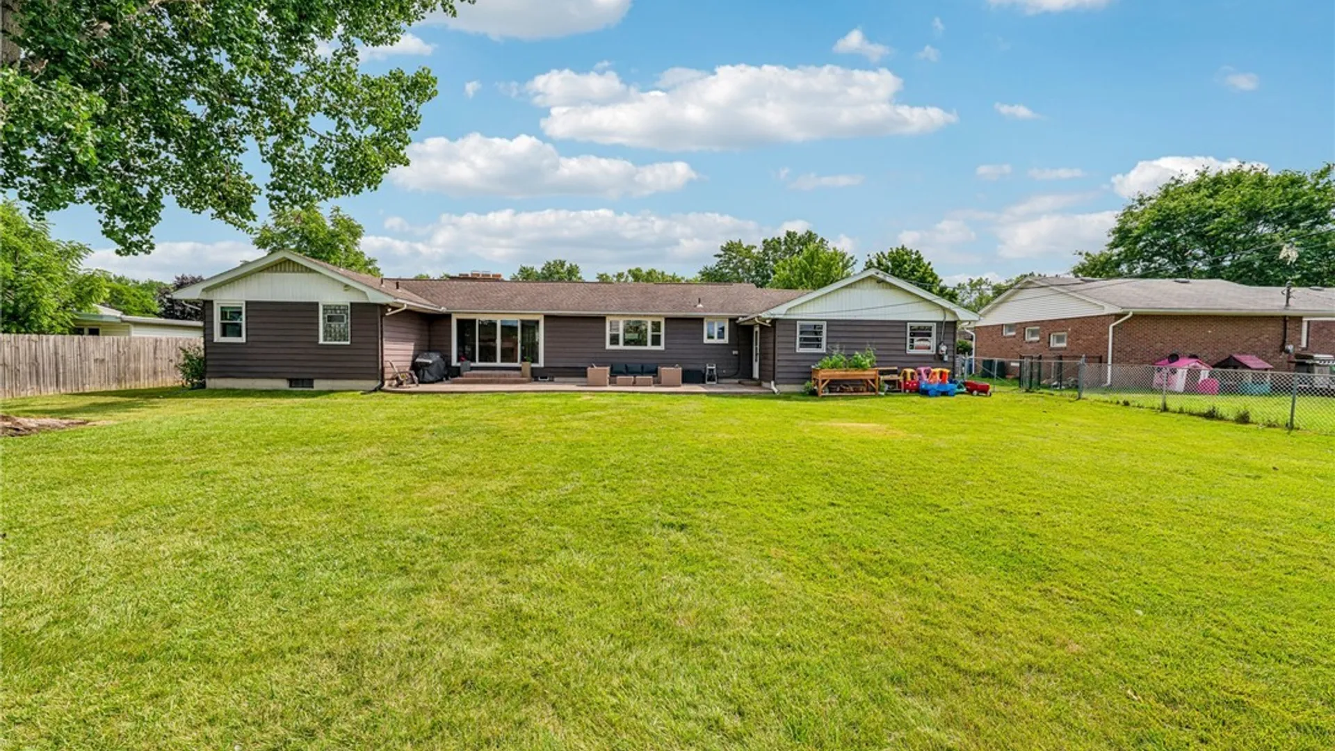 Property at 75 Morgan Parkway, Amherst, NY 14221 34