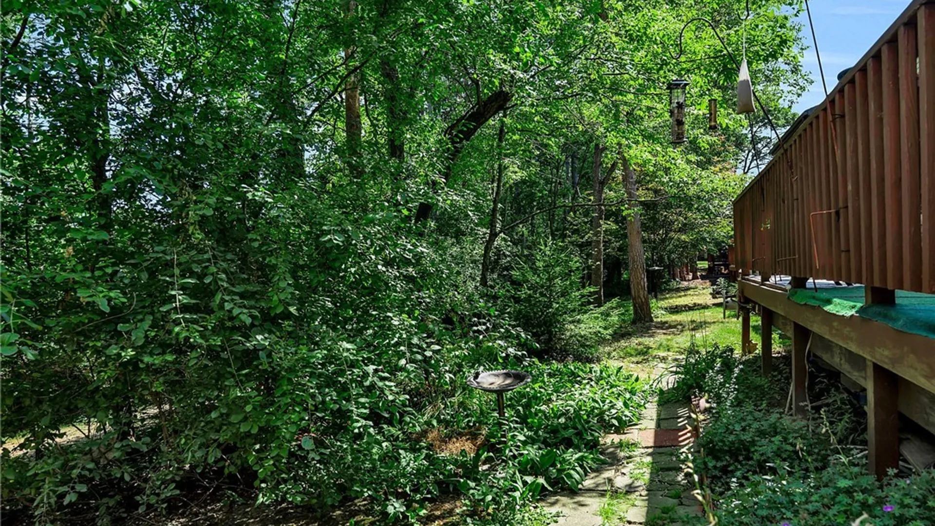 Property at 15 In The Woods Lane, West Seneca, NY 14224 6