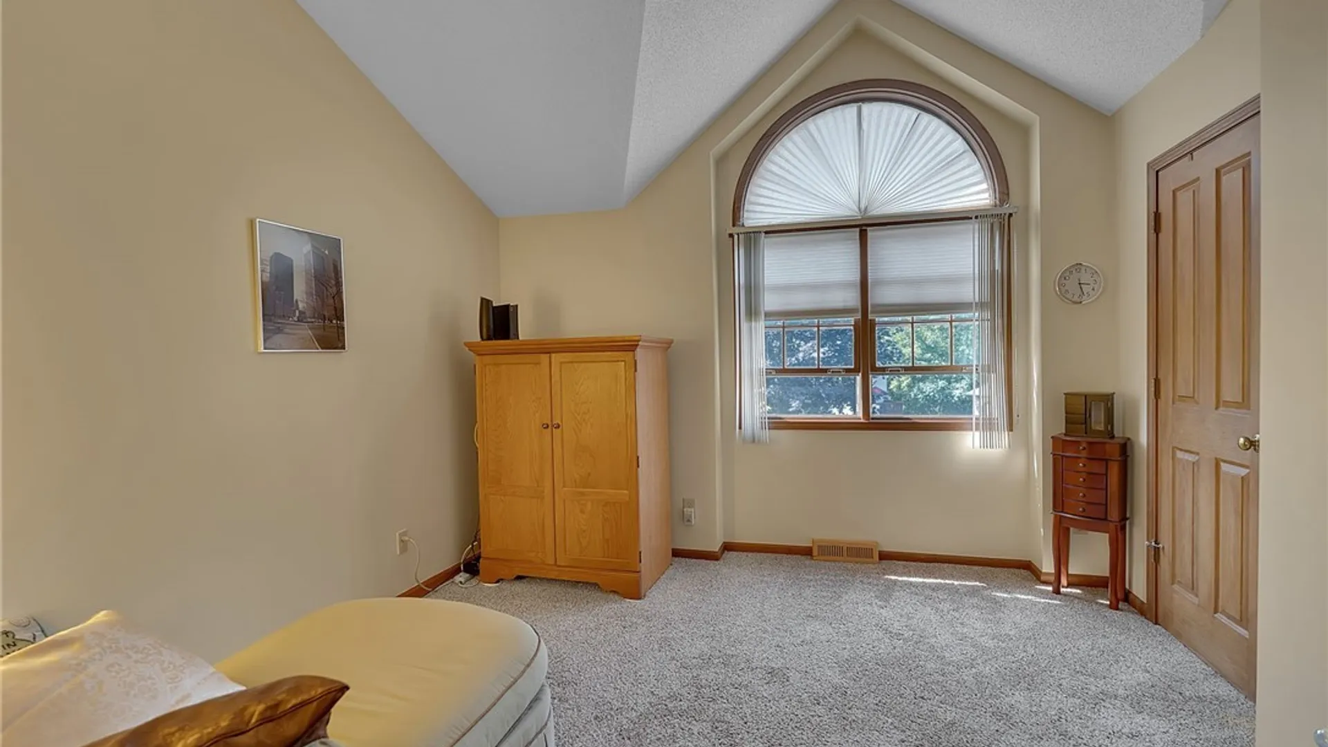 Property at 15 In The Woods Lane, West Seneca, NY 14224 34
