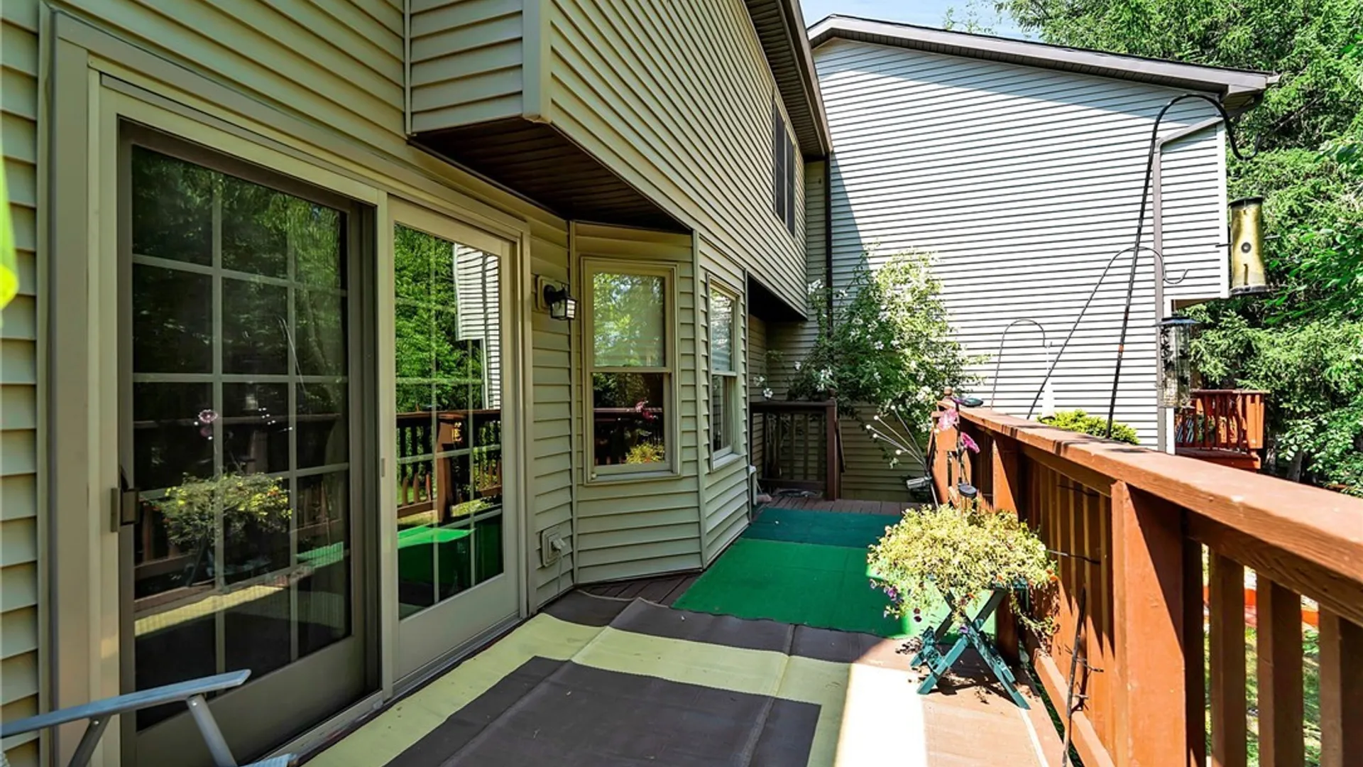 Property at 15 In The Woods Lane, West Seneca, NY 14224 46
