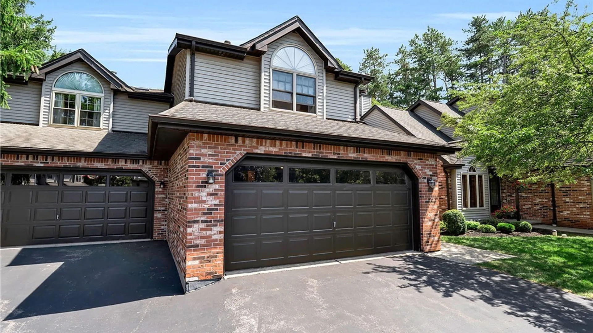 Property at 15 In The Woods Lane, West Seneca, NY 14224 49