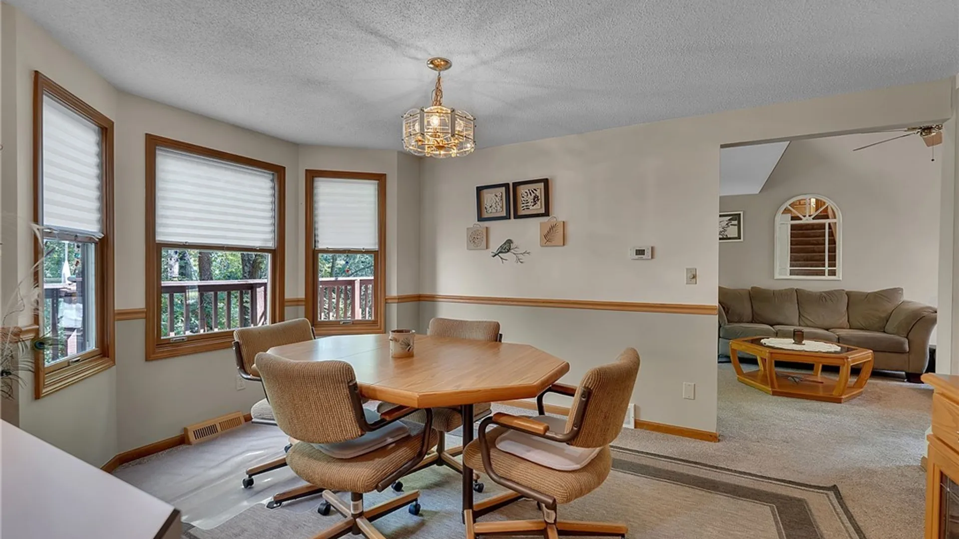 Property at 15 In The Woods Lane, West Seneca, NY 14224 15