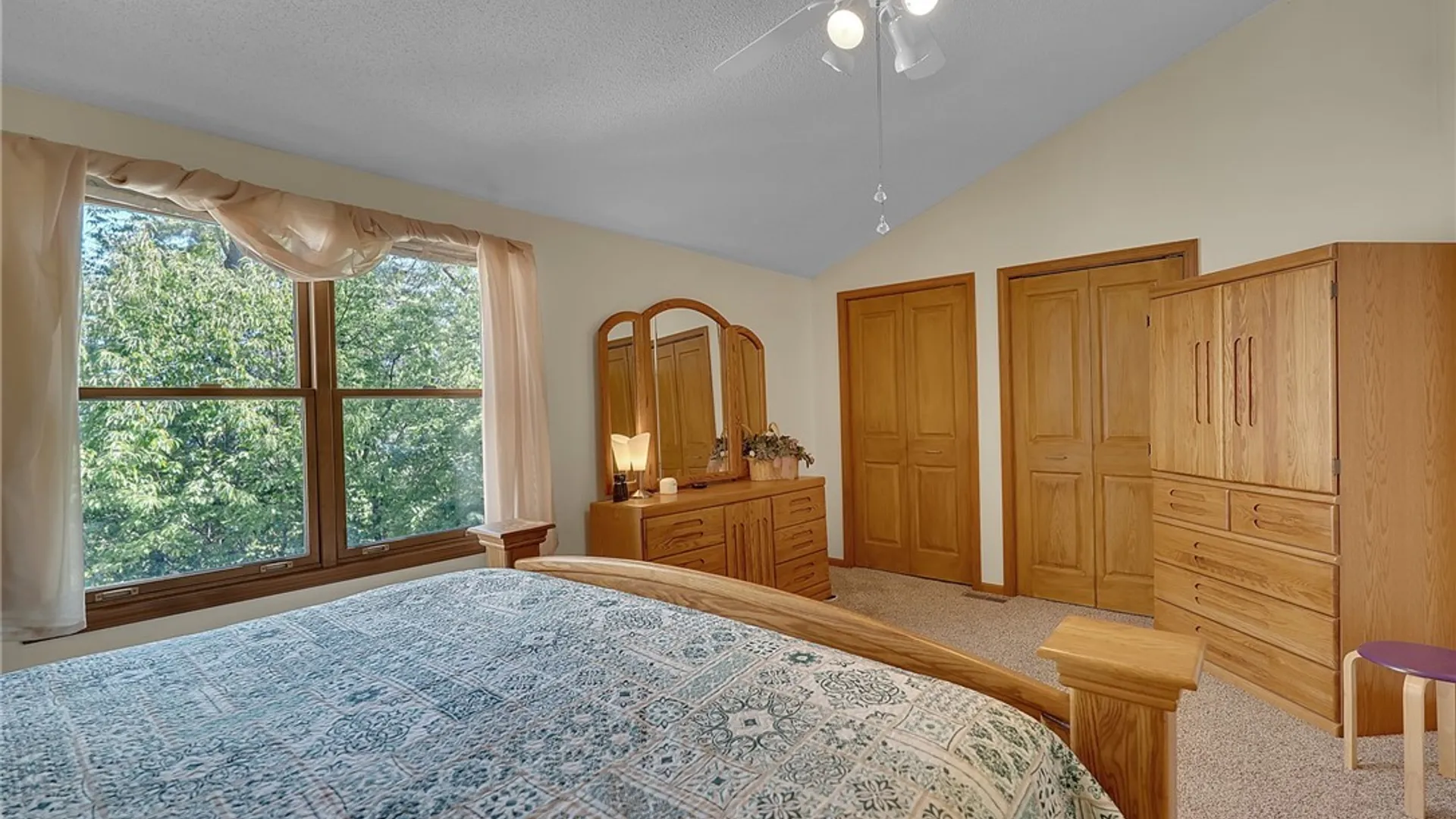 Property at 15 In The Woods Lane, West Seneca, NY 14224 22