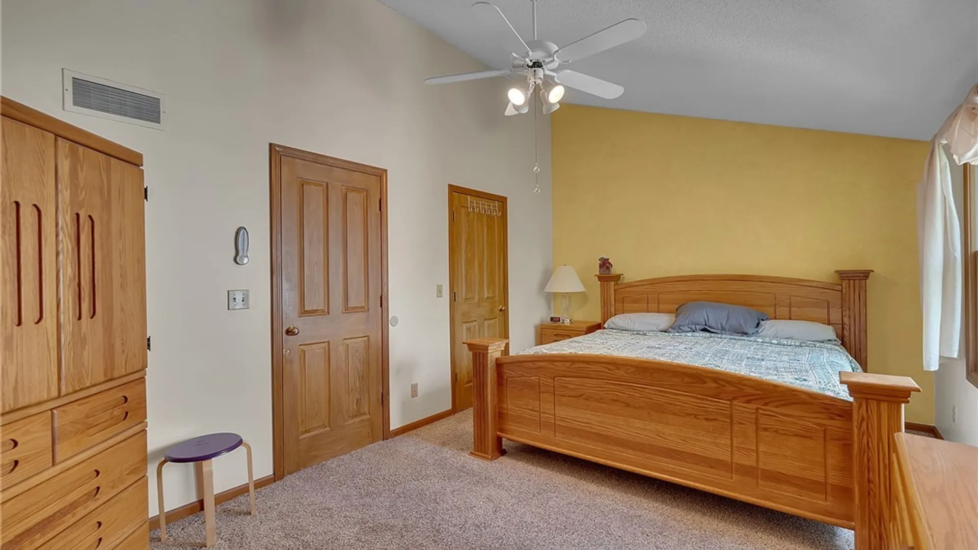 Property at 15 In The Woods Lane, West Seneca, NY 14224 23