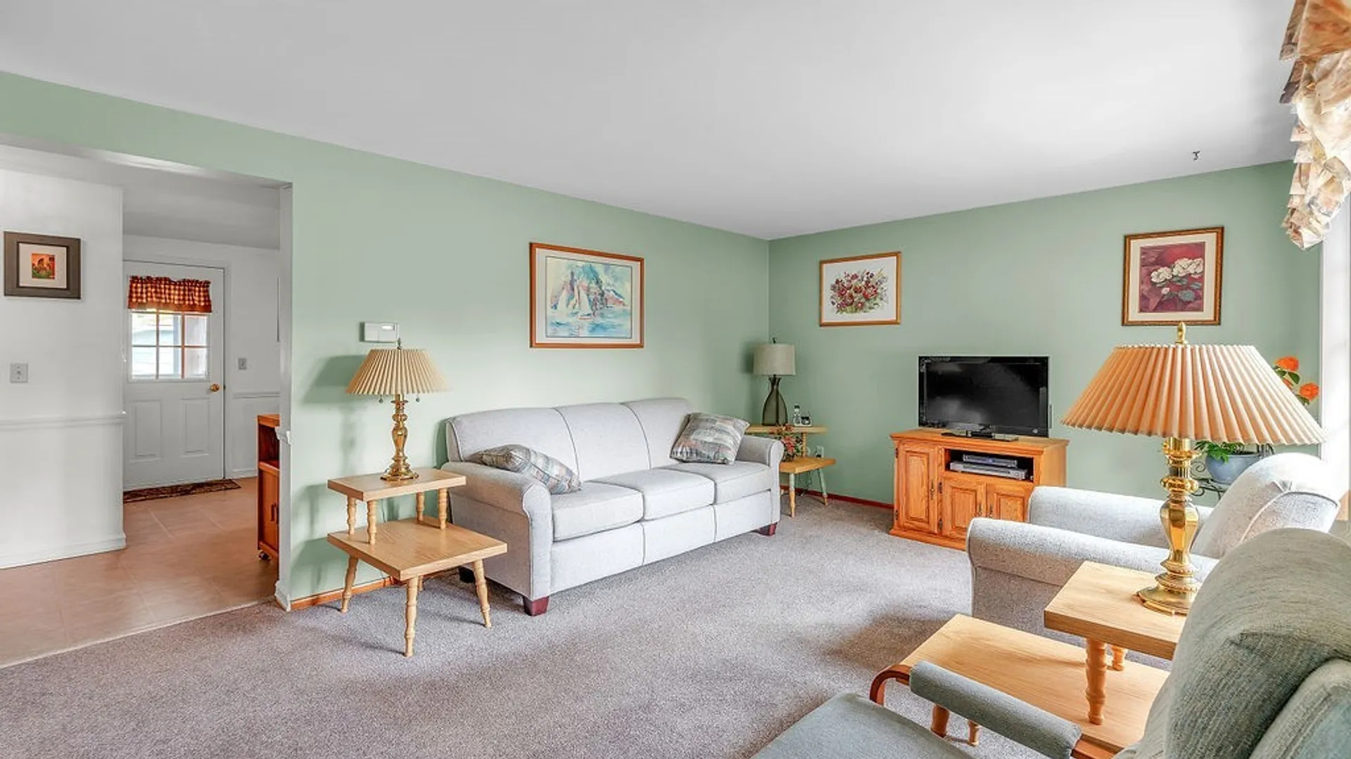 Property at 92 French Lea Road, West Seneca, NY 14224 3
