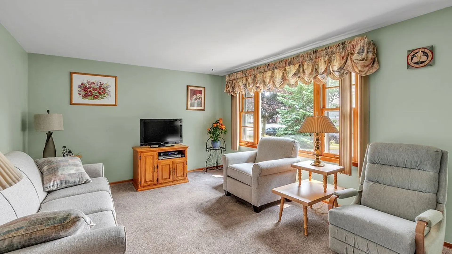 Property at 92 French Lea Road, West Seneca, NY 14224 4