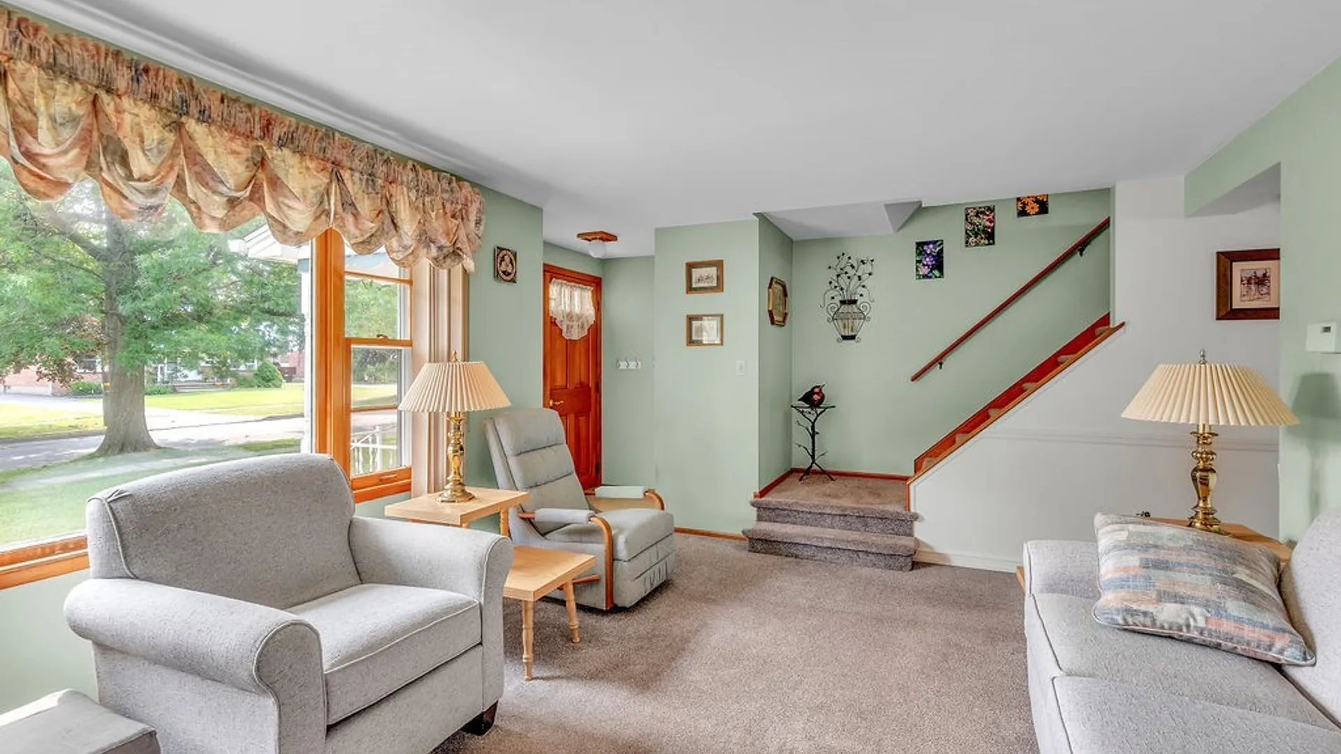 Property at 92 French Lea Road, West Seneca, NY 14224 5