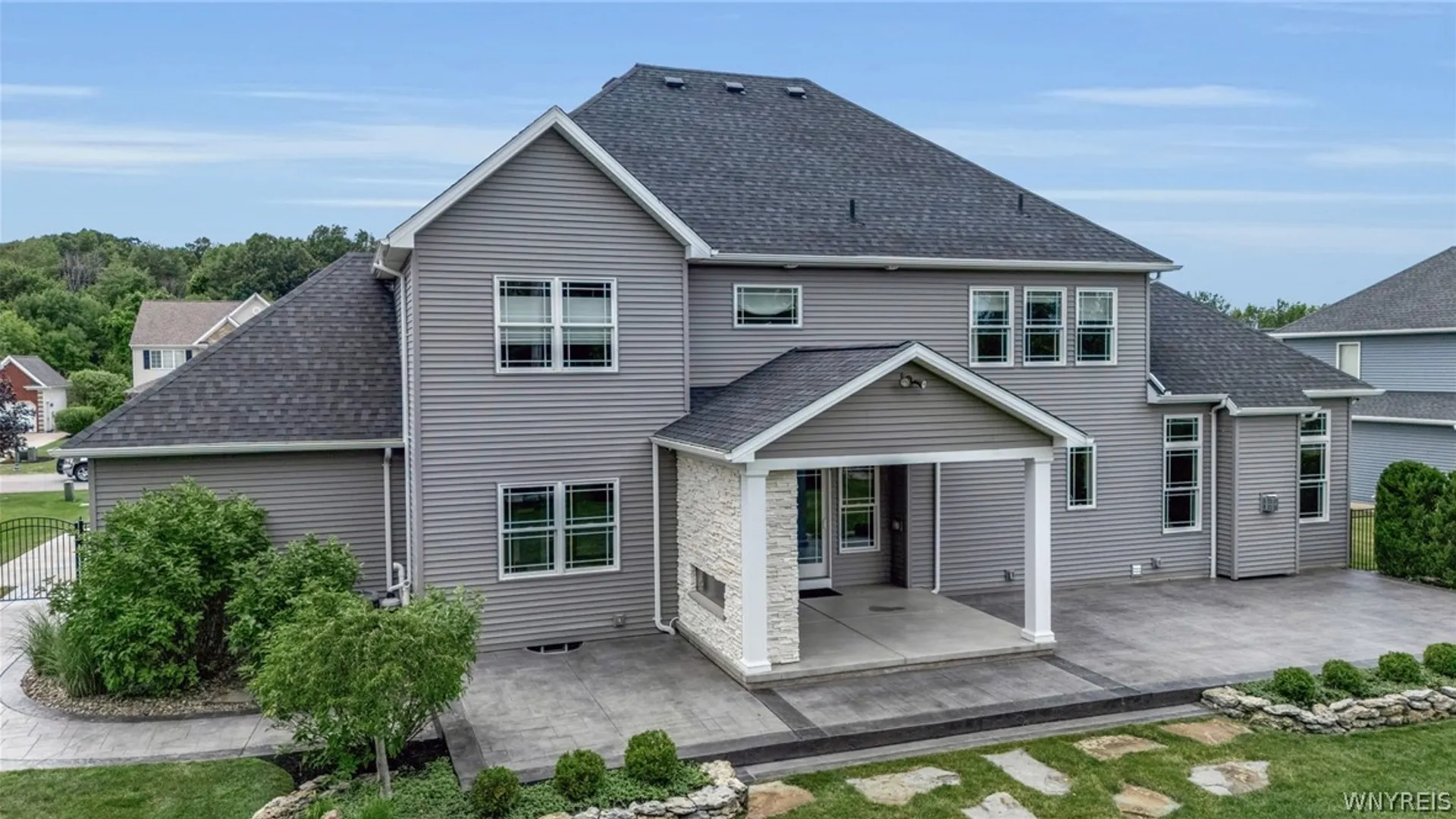 Property at 6021 Wexford Manor, Clarence, NY 14032 40