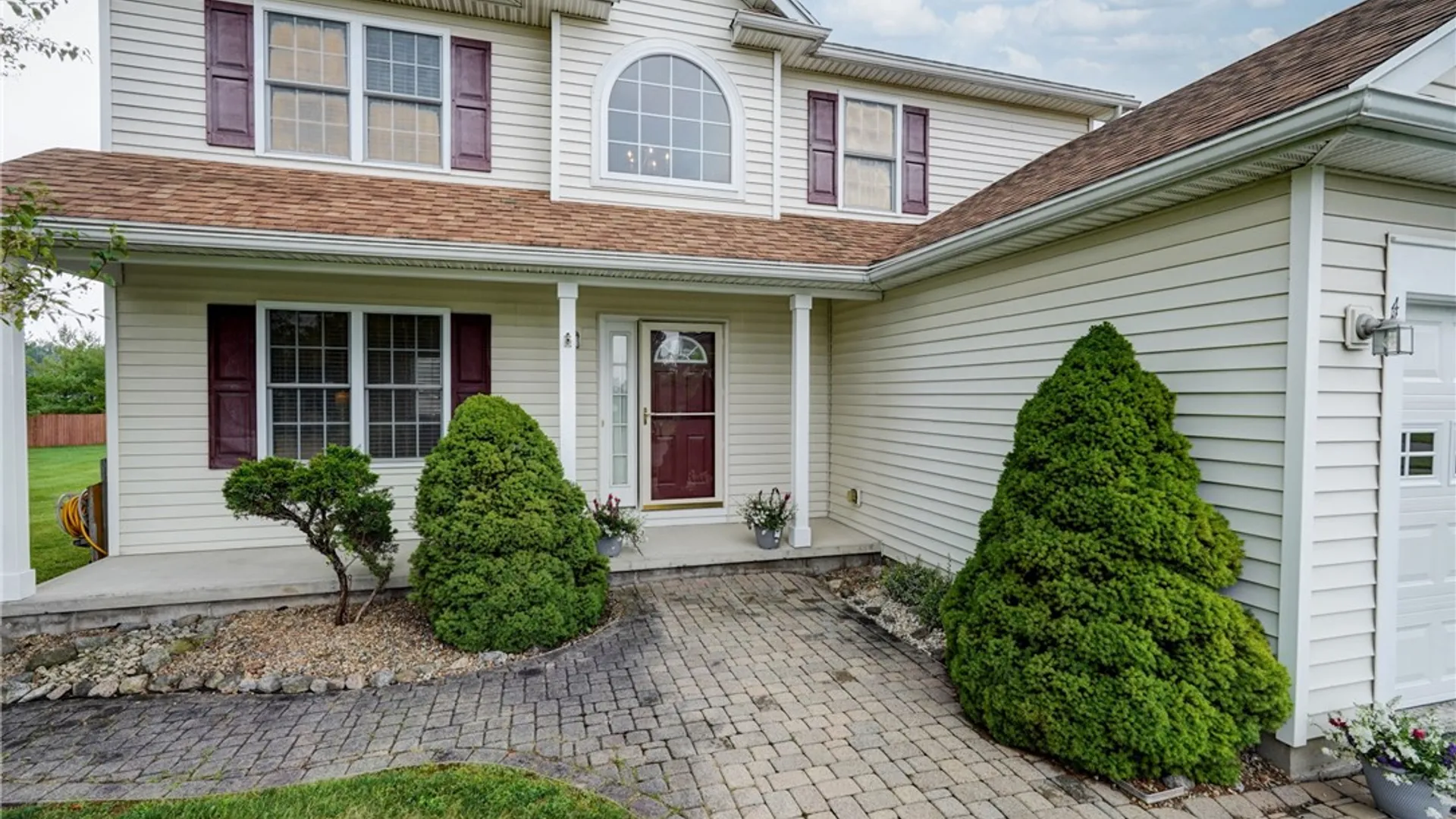 Property at 46 Aston Villa, Chili, NY 14514 4