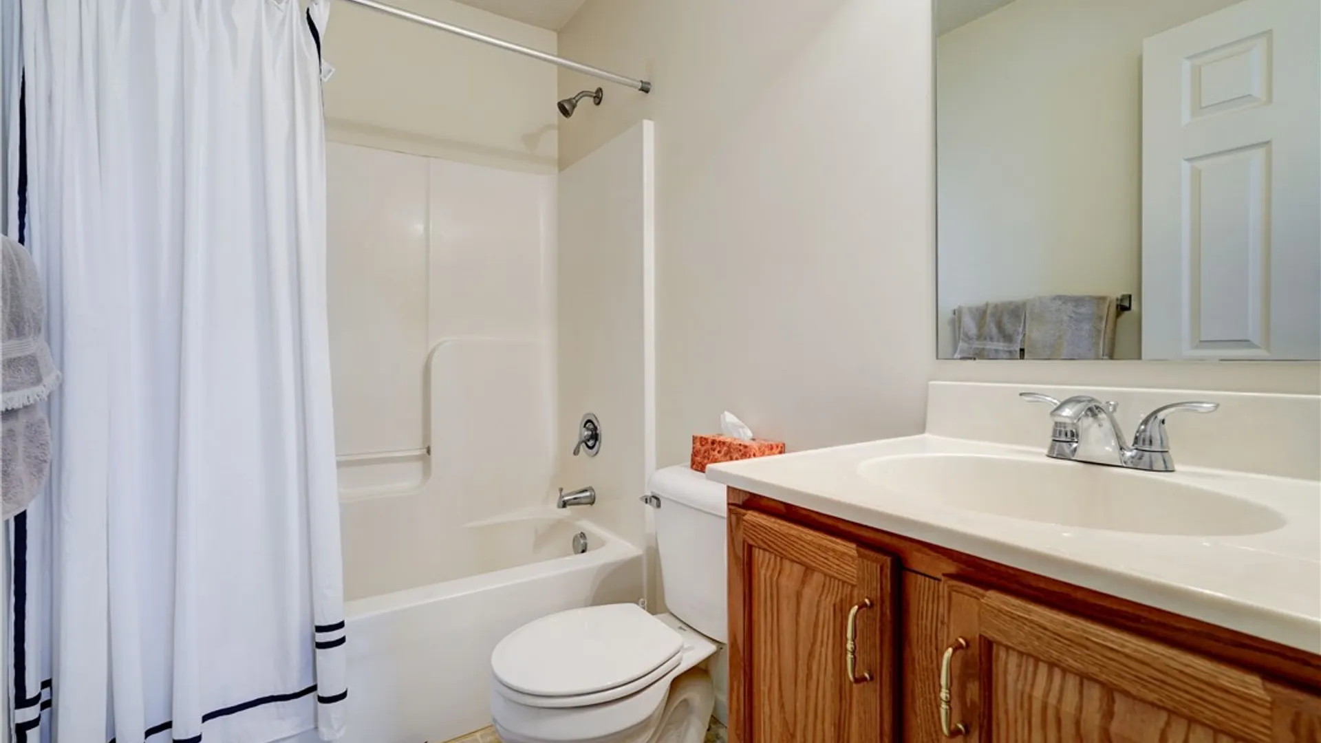Property at 46 Aston Villa, Chili, NY 14514 34